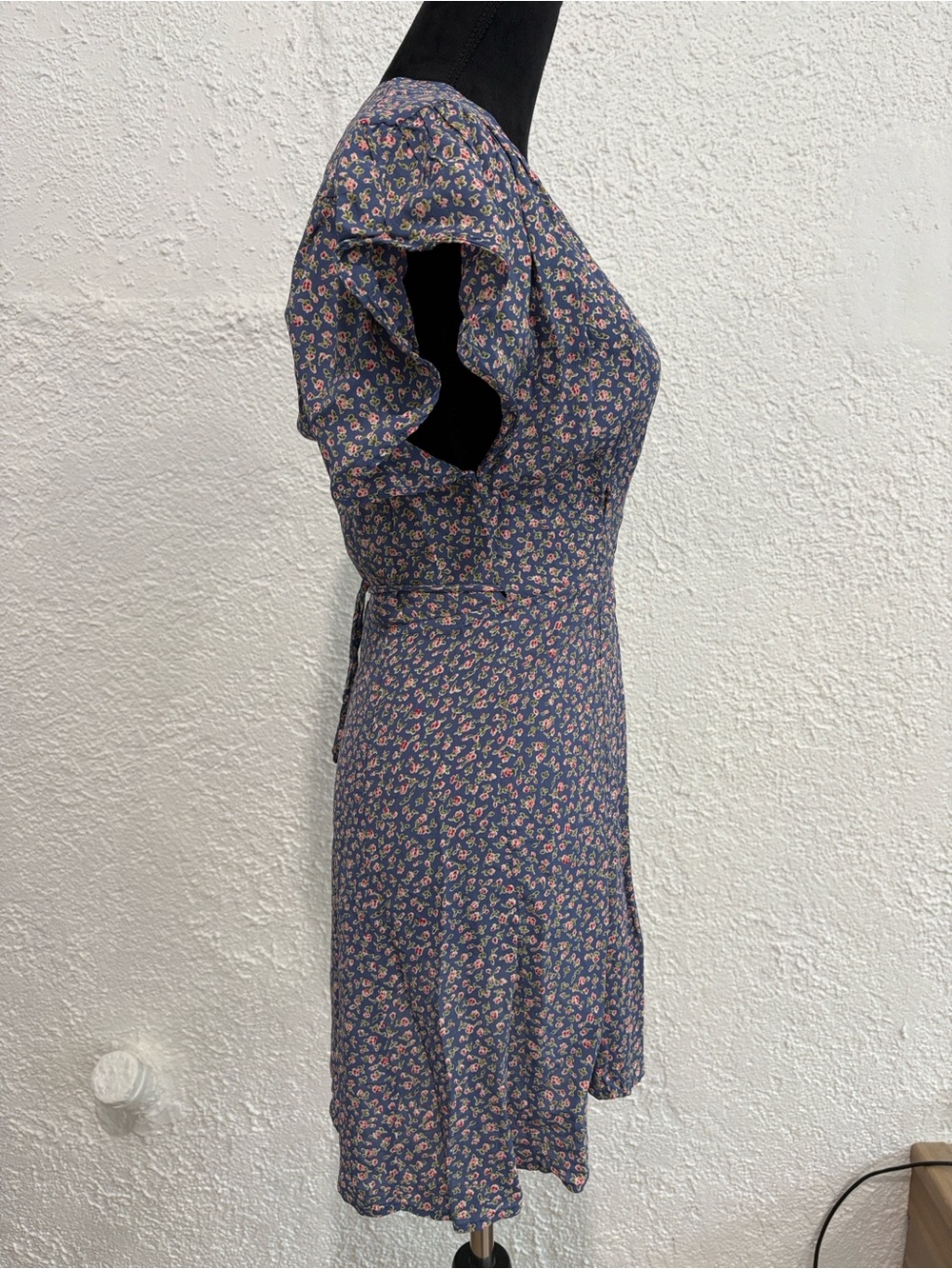 Reformation Floral Dress Mini Wrap Dress Size Medium - Picture 4 of 10